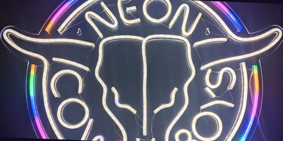 LED-Neon-Signs-Neon-Cowboys-Light-Up-Western-Neon-Decor-Party-Display