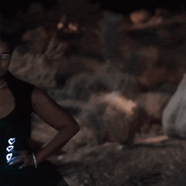 Vestido con volantes y corazones LED